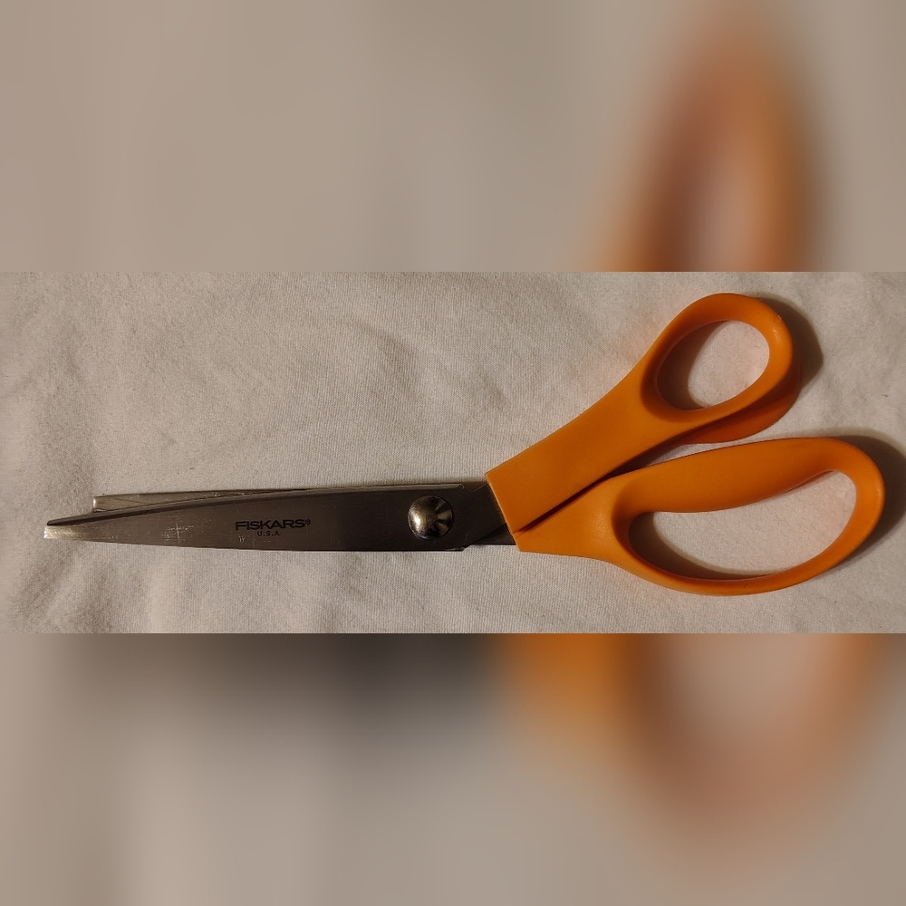 Friskers 9" Pinking Shears Scissors Stainless Blades & Orange Handles Like New